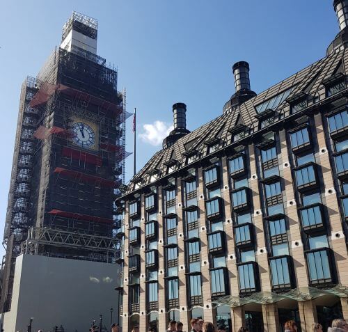 Big Ben eingerüstet Umbaumaßnahmen
