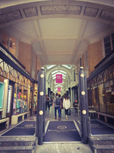 Burlington Arcade London Shopping Luxus Poller