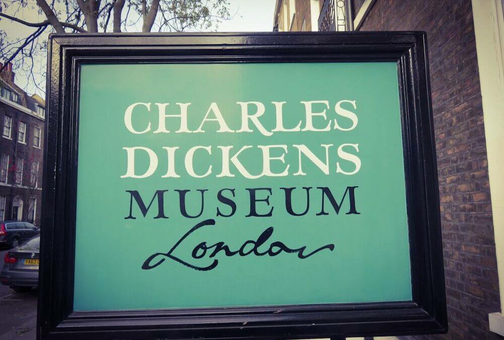 Charles Dickens Museum London Schild Eingang