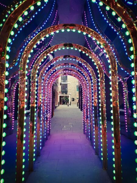 Covent Garden Regenbogentunnel Conduit Court Pride