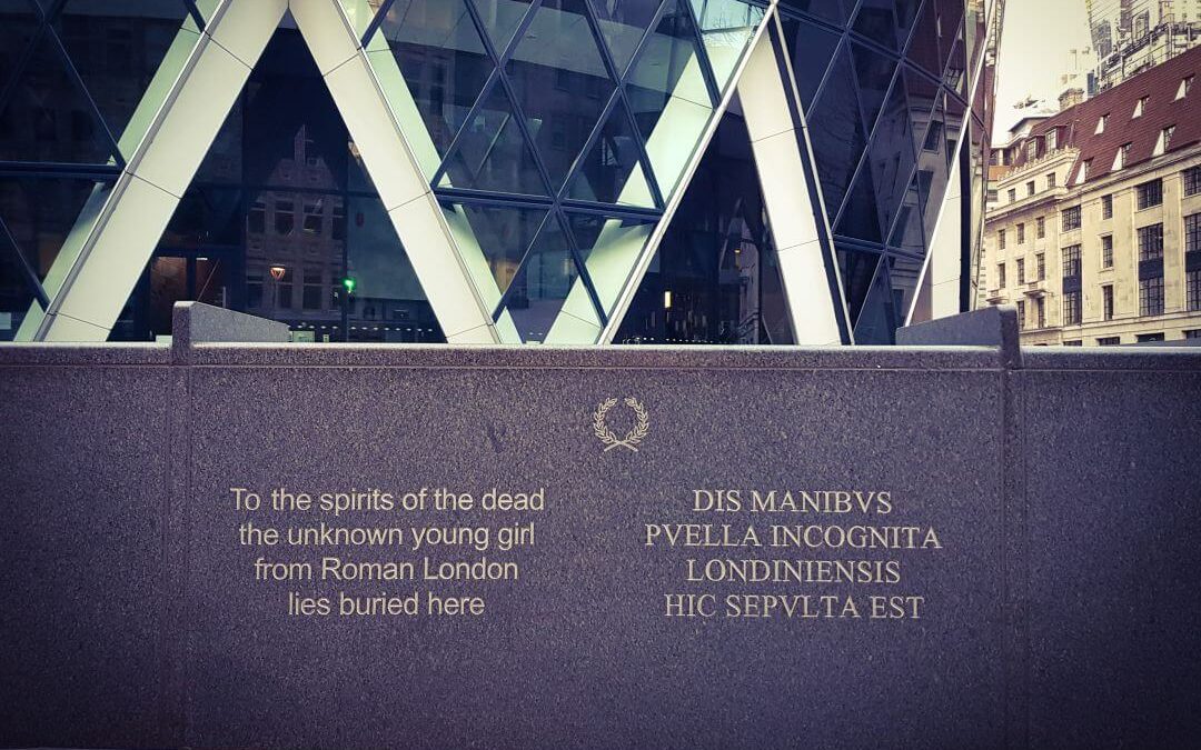 Das Grab des römischen Mädchens nahe The Gherkin