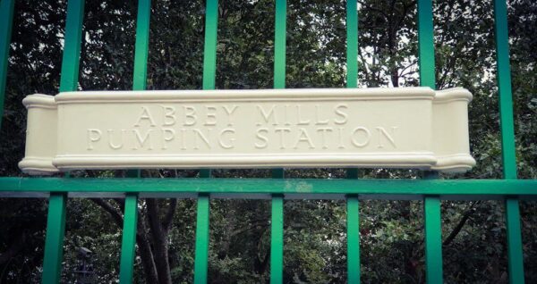 London Abbey Mills Kläranlage Eingang