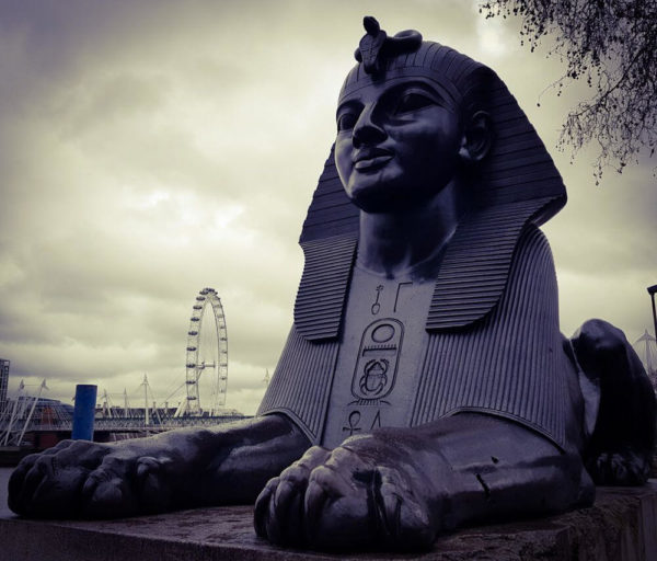 London Ägypten Themseufer Sphinx Skulptur