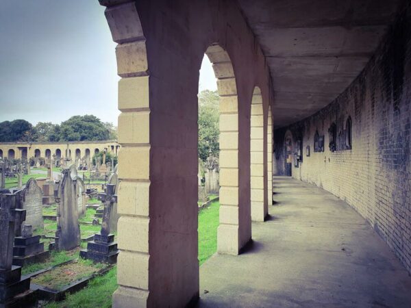 London Brompton Cemetery Grand Circle Säulengang