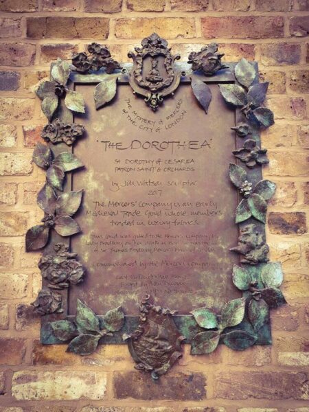 London Covent Garden Mercers' Treasure Walk The Dorothea Plakette