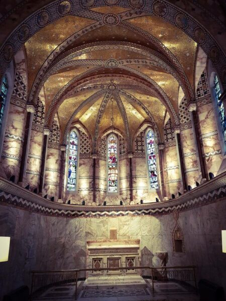 London Fitzrovia Chapel Altar