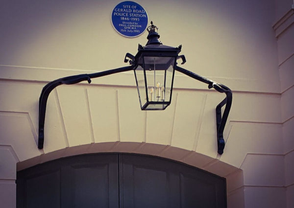 London Gerald Road Police Station Laterne blue plaque
