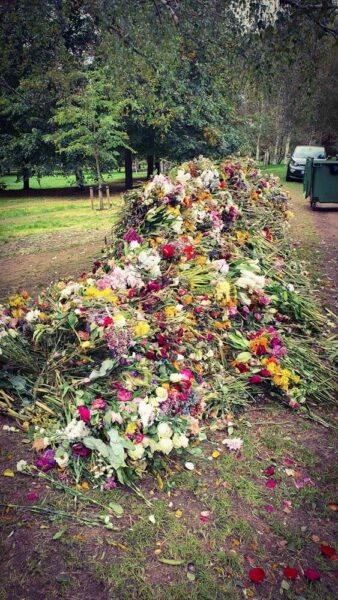 London Green Park Flower Tribute Queen Elizabeht Blume