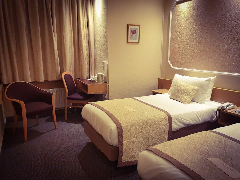 London Lancaster Hall Hotel DZ Einzelbetten