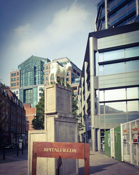 London Old Spitalfields Market Ziege Statue