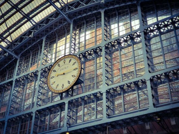 London St Pancras International Station Dent Uhr