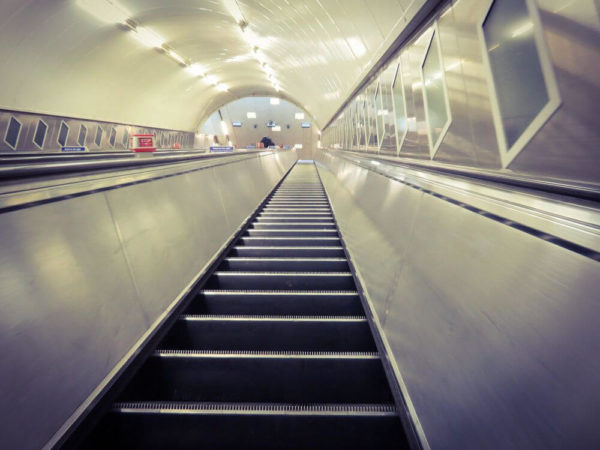 London Survival Guide Tube Rolltreppe