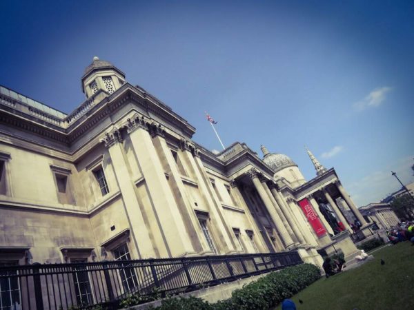London Trafalgar Square National Gallery außen