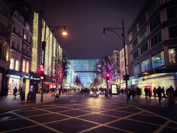 London Vorweihnachtszeit Oxford Street Beleuchtung