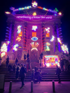 London Weihnachsbeleuchtung Tate Britain 2020 Diwali