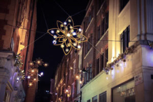 London Weihnachtsbeleuchtung Langley Street