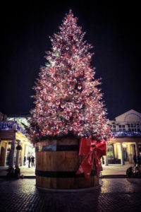 London Weihnachtsbeleuchtung Tannenbaum Covent Garden