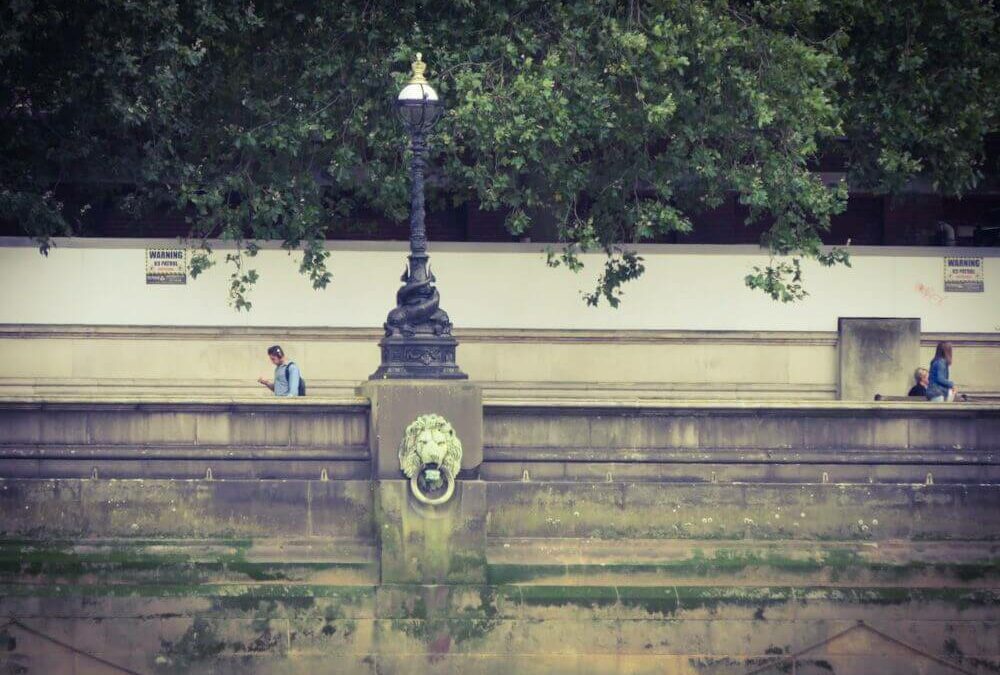 Mythen Omen London Untergang London Löwen Embankment