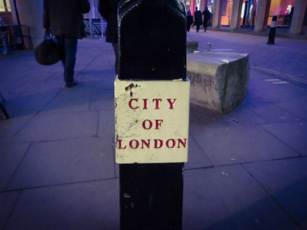 Schwarzer Poller City of London