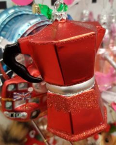 Buon Natale - this espresso machine brings Italian flair onto your tree