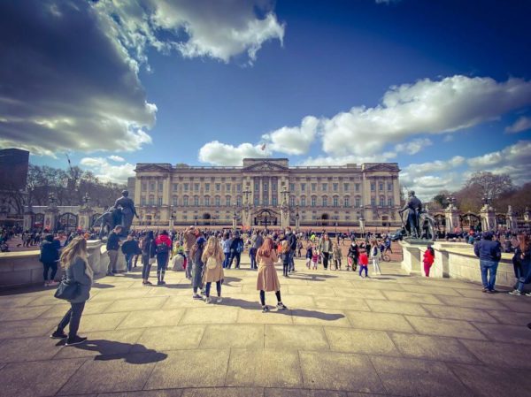 Tod Prince Philip Buckingham Palace Menschenmassen Andacht Blumen