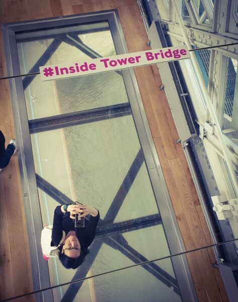 Tower Bridge London Glasboden Spiegel