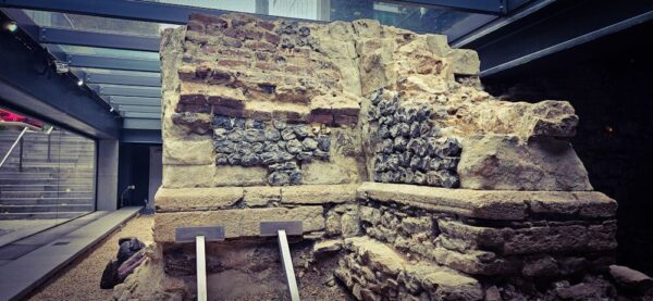 London Spitalfields Charnel House Ruine