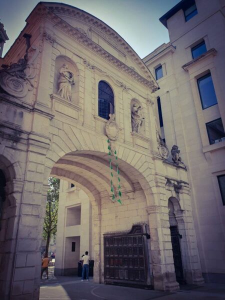 London Temple Bar Paternoster Square