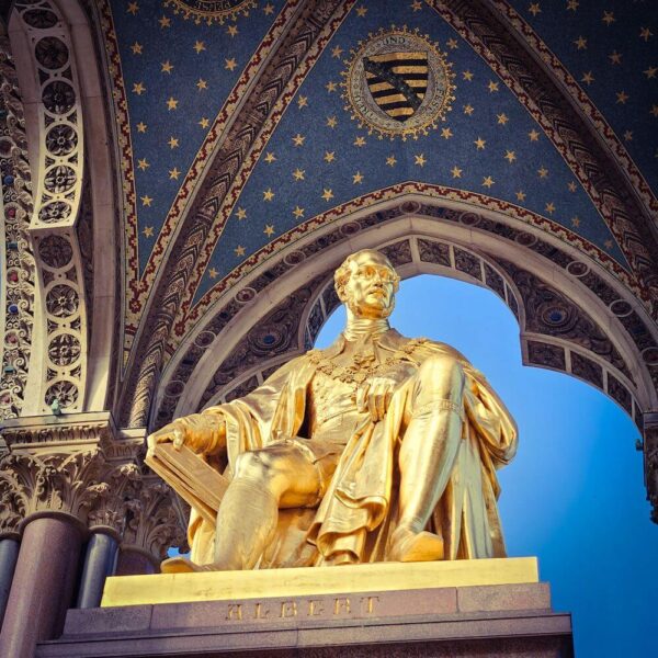 London Albert Memorial Kensington Gardens Goldene Status Prince Consort