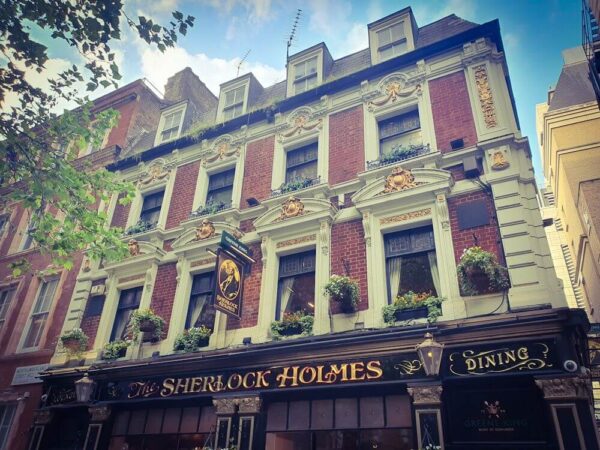 London Sherlock Holmes Pub Fassade