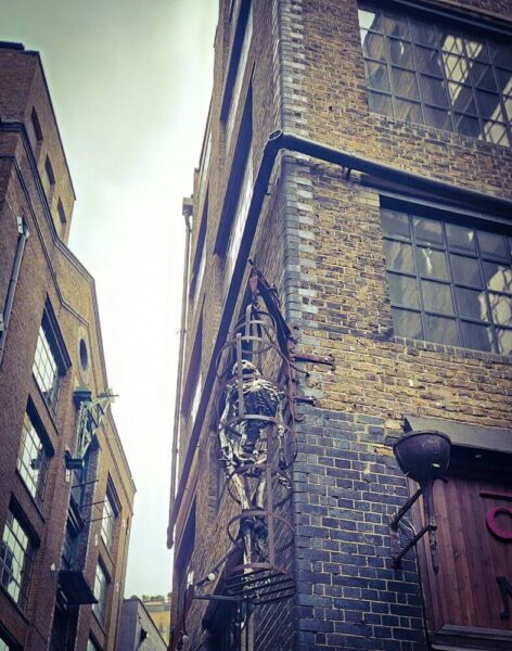 London Pirates Clink Museum Skelett Käfig