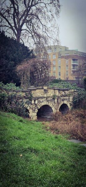London Ealing Pitzhanger Manor Walpole Park Brücke Soane